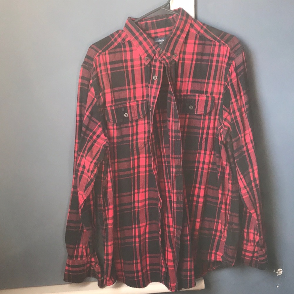 Men’s faded glory flannel.